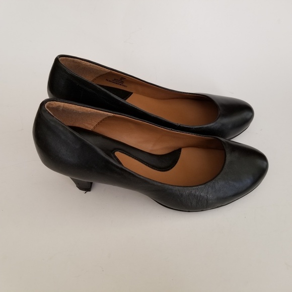 Soft Shoe by Medicus Black Work Career Pump - Picture 3 of 7